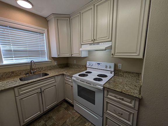5th image of 3521 Central Blvd APT 4