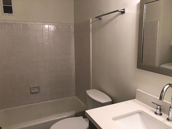 5th image of 456 W Live Oak Dr