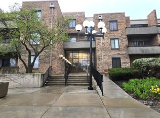 1912 Prairie Sq APT 117, Schaumburg, IL 60173