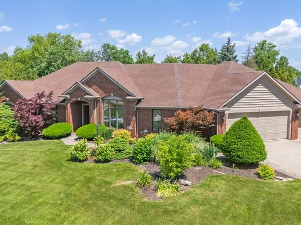 1519 Woodland Xing, Fort Wayne, IN 46825