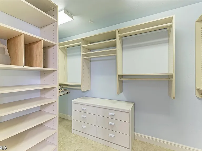 14813 Laguna Dr #401 — Photo 30