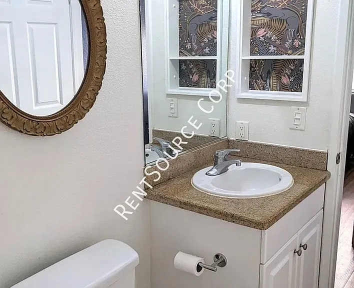 5525 Canoga Ave #123 — Photo 16