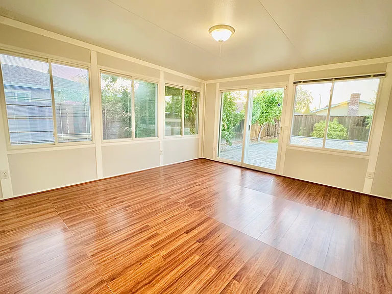 2935 Valhalla Dr — Photo 12