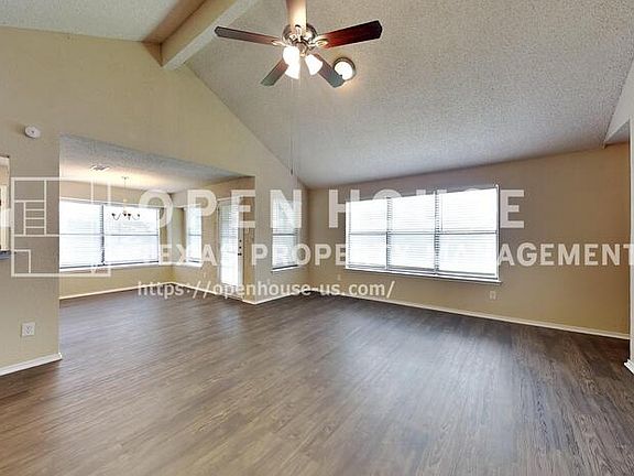 4th image of 812 Arbor Downs Dr