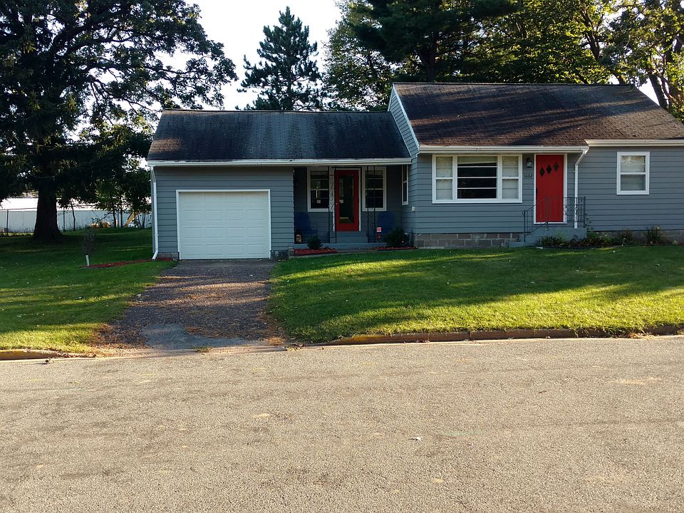 1st image of 1602 5th Ave E