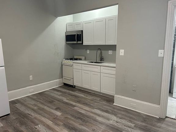 3rd image of 501 N 35th St APT 2D