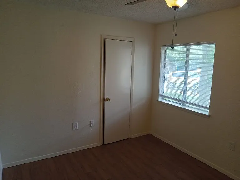 9835 Meadow Way — Photo 9