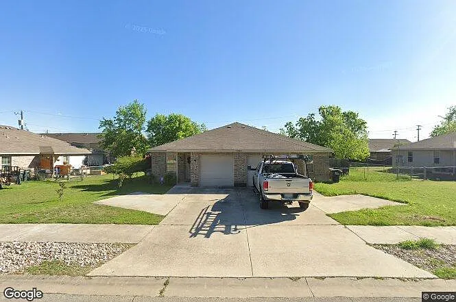 2503 Oak Ln — Photo 19