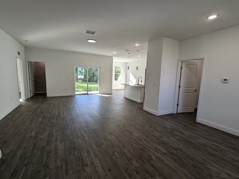 504 Saint Johns Ct — Photo 5