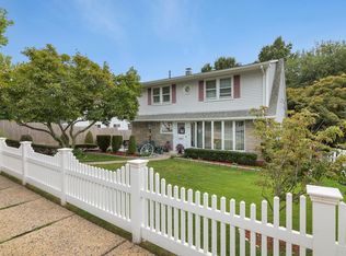 1 Bonnie Briar Rd, Yonkers, NY 10710