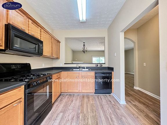 4th image of 167 Pearl Chambers Dr