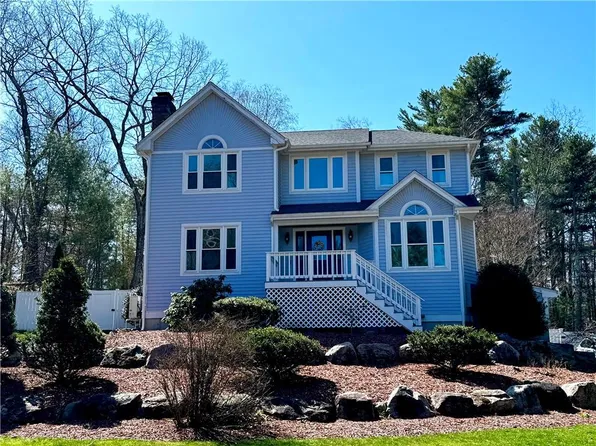 2 Cedar Forest Rd, North Smithfield, RI 02896