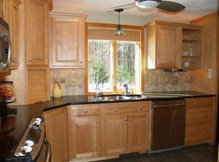 16 Brookview Dr, Westford, MA 01886