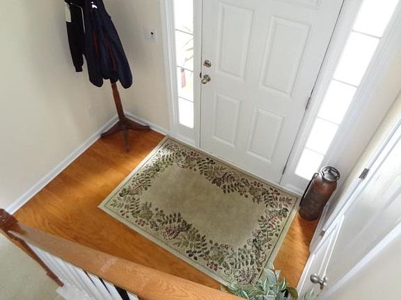 2nd image of 490 Mountain View Ln