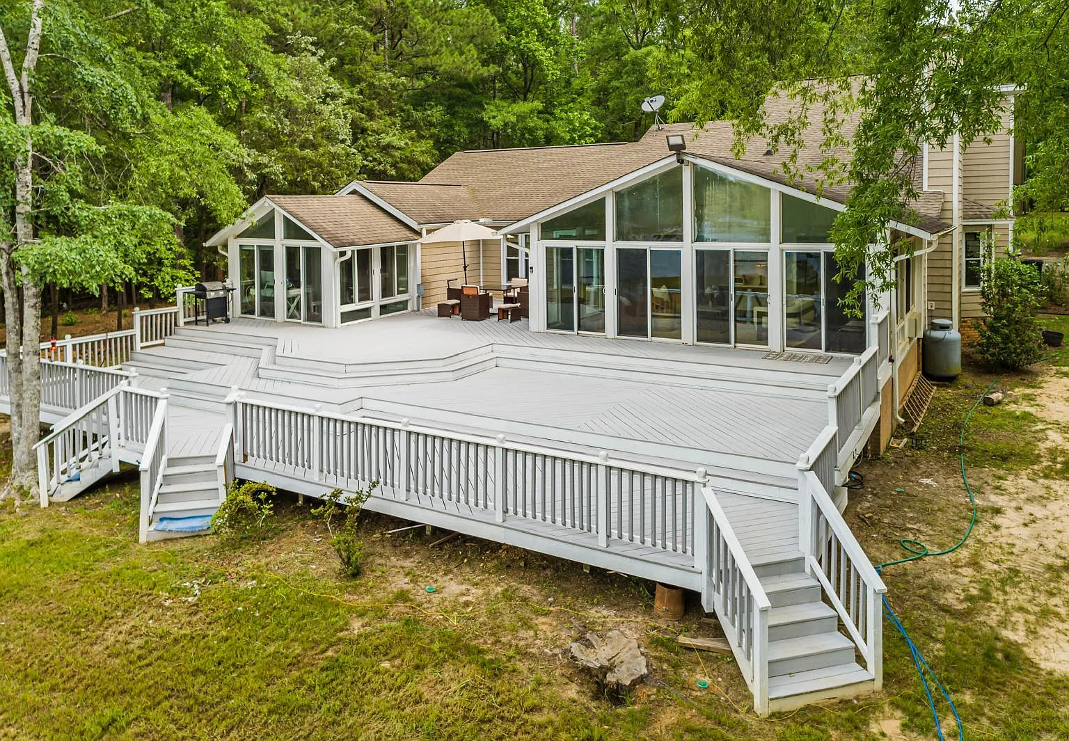 311 Derrick Ln — Photo 1