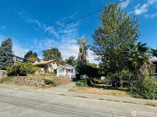 6538 51st Avenue S, Seattle, WA 98118