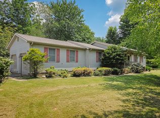 100 Cub Ln, Manitou, KY 42436