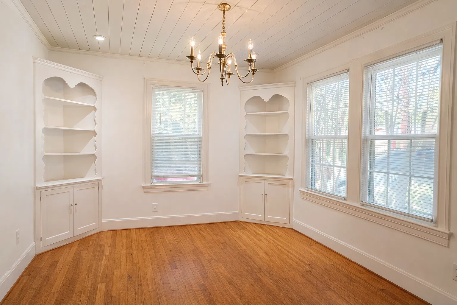 3 bed, 1288 sqft, $3,495 — Photo 4