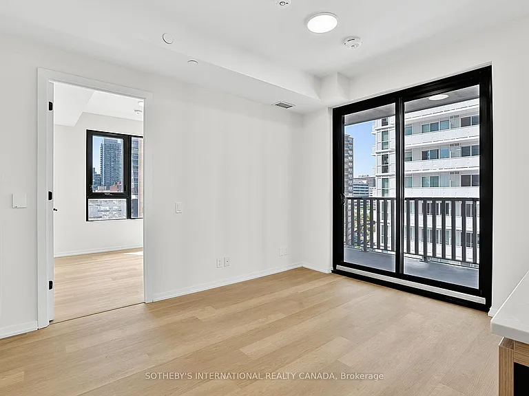 109 Erskine Ave #1110 — Photo 9