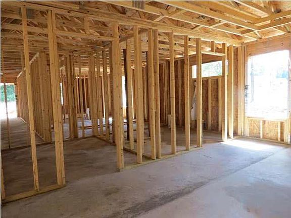 2nd image of 2561 Redford Dr
