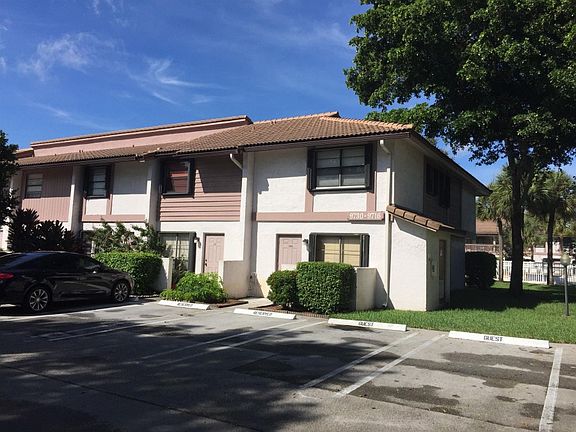4th image of 9722 Shadow Wood Blvd