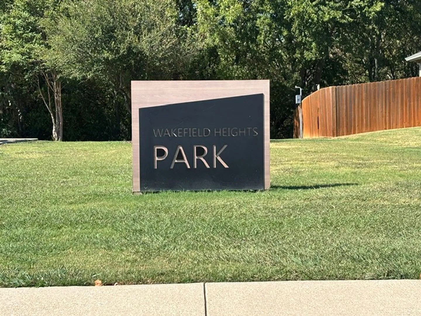 Beautiful Home in Burleson with Community Pool — Photo 2