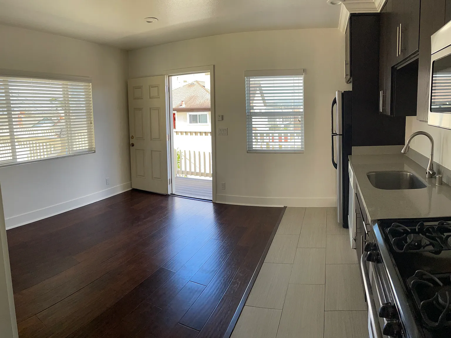 1 bed, 400 sqft, $2,500 — Photo 3