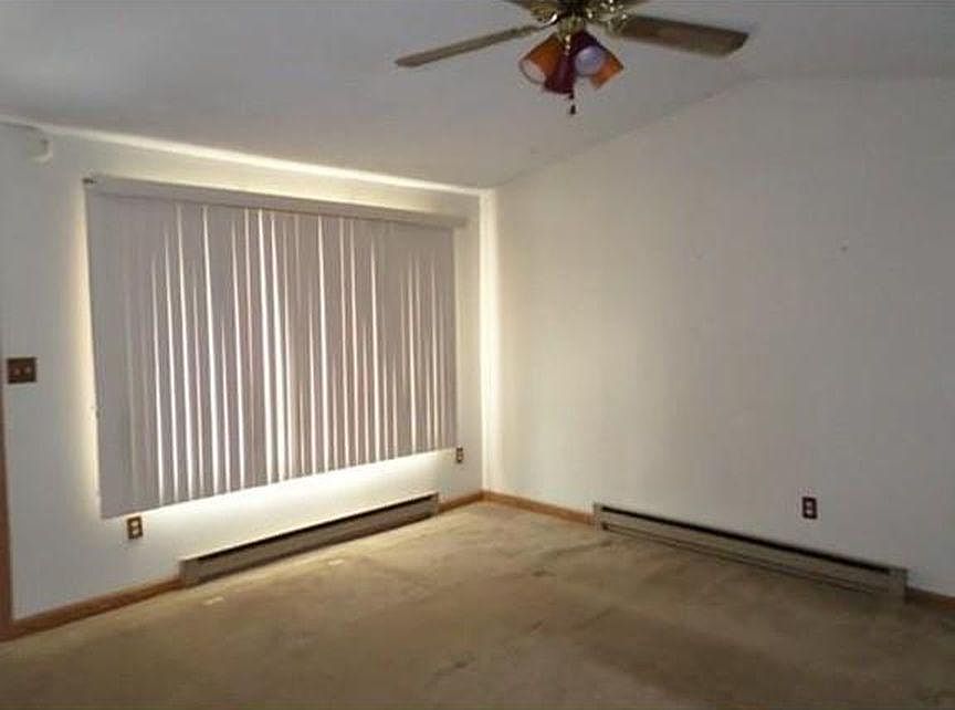 2nd image of 211 Rosewell St