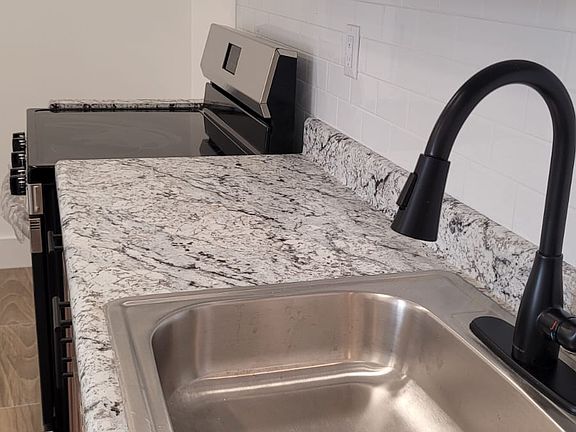 3rd image of 634 15th Ave #24e29676a