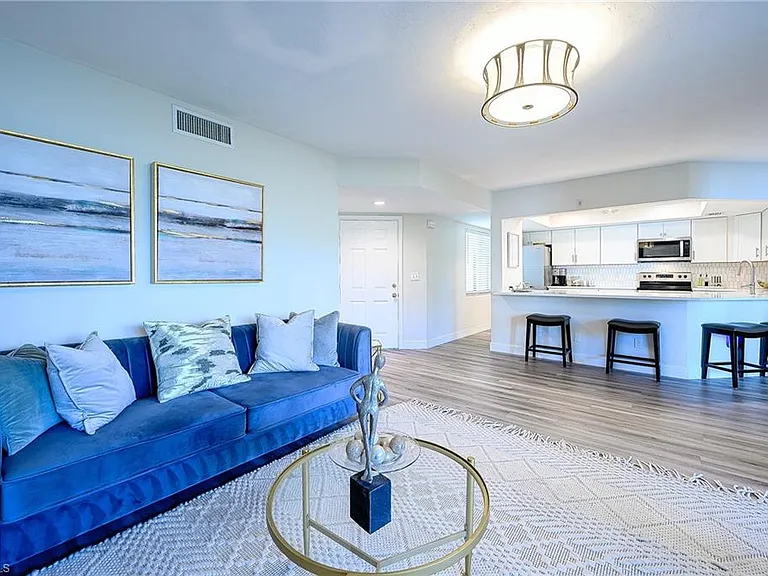 586 Beachwalk Cir #O-205 — Photo 2