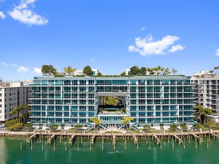 9221 E Bay Harbor Dr #408 — Photo 46