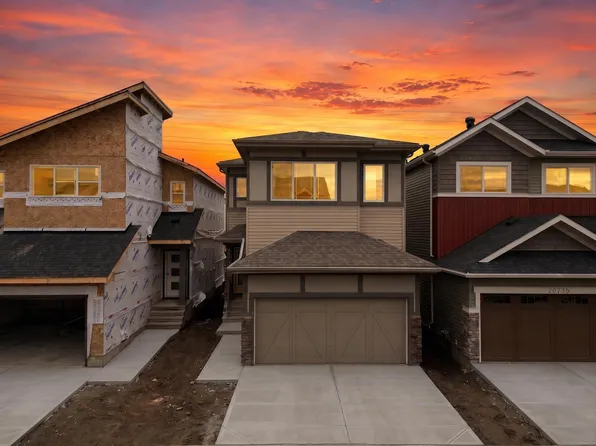 20731 24th Ave NW, Edmonton, AB T6M 2C4