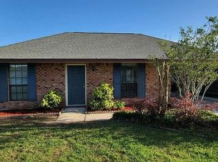 2029 E Parlange St, Gonzales, LA 70737
