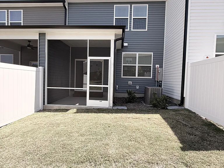 1365 Bessie Ct — Photo 7