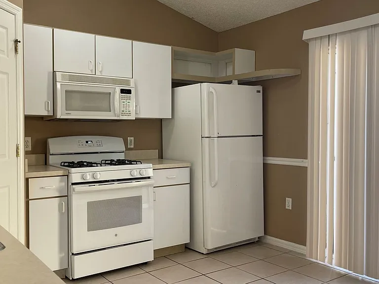 7323 Lawn Tennis Ln — Photo 8