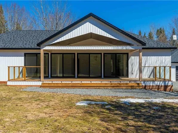 175 Robertson Rd, Hampton, NB E5N 7K8