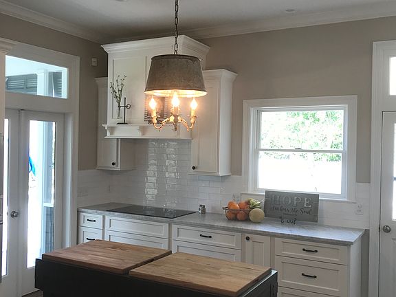 3rd image of 110 Seal Ave