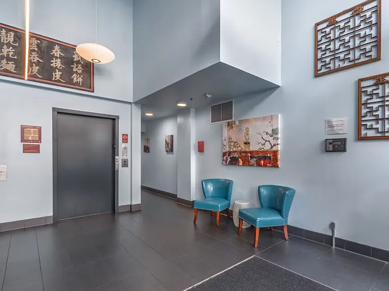 Louisa Hotel Apartments — Photo 1