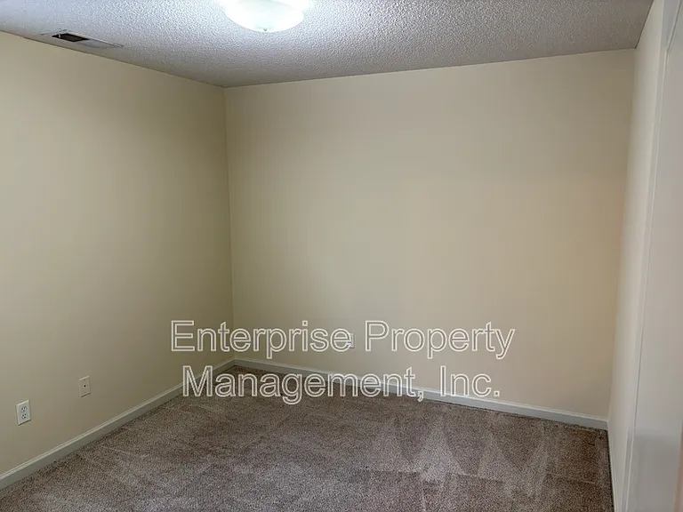 10127 Cross Valley Dr — Photo 13