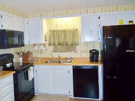 4th image of 112 Tobago Way