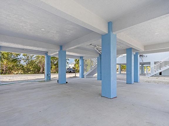 3rd image of 31569 Avenue D