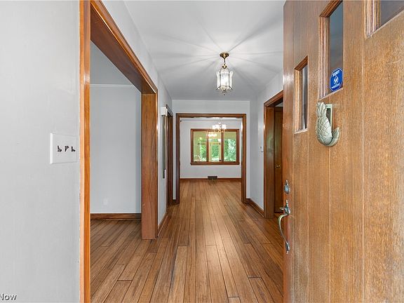 4th image of 865 E Highland Ave