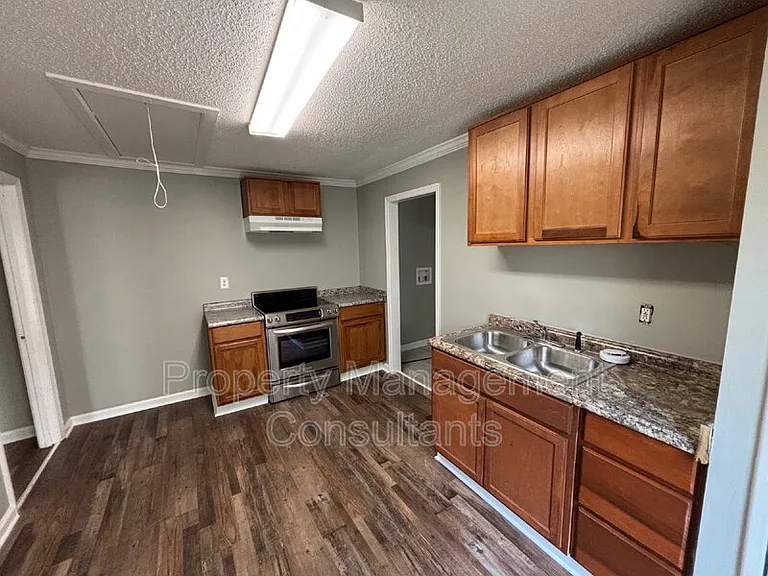 3402 8th Ave SW #B — Photo 2
