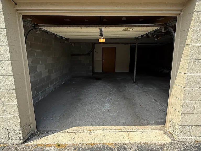3984 Ridge Lea Rd #B — Photo 13