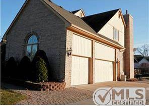 Paver Brick walk, 3 car garage