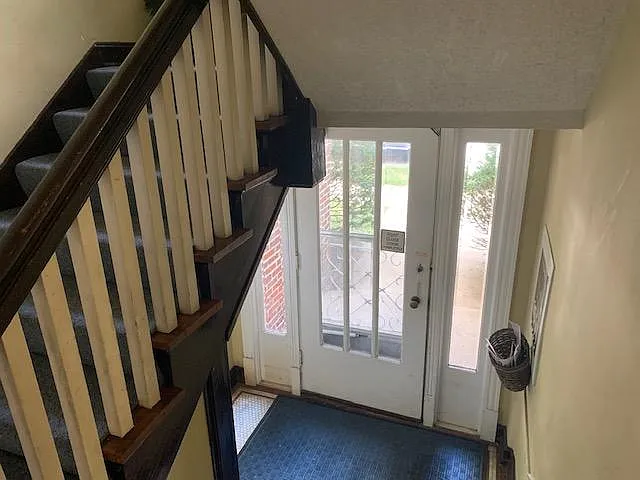 5105 Wyandotte St #2S — Photo 2