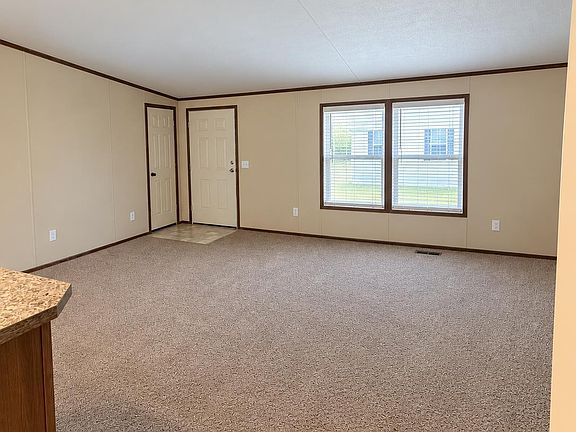 3rd image of 58421 Brookside Dr