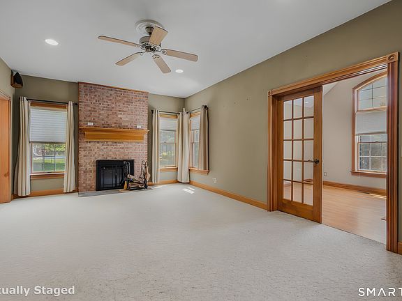 5th image of 50 Emerald Glen Lane