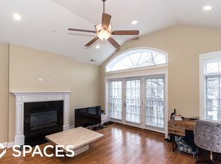 3227 N Clifton Ave #3, Chicago, IL 60657