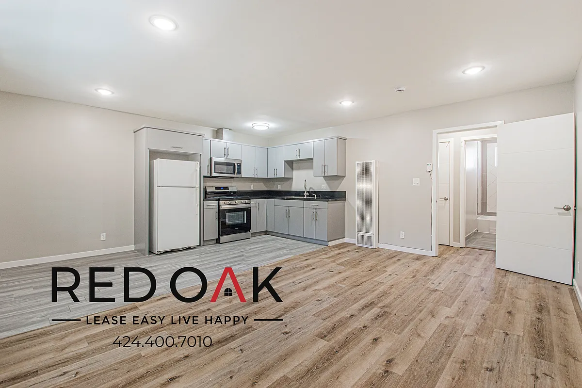 Building Photo - 1529 Armacost Ave #6